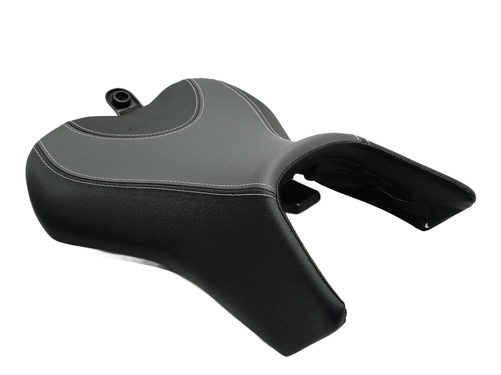 Suzuki Original Premium Sitz - GSX-8S / GSX-8R - 45100-25L10-CPF