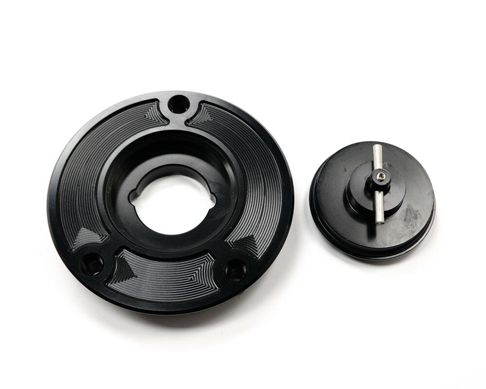 TMP-Racing-Tankdeckel-schwarz-3-Loch-Verschraubung-Suzuki-6163-3