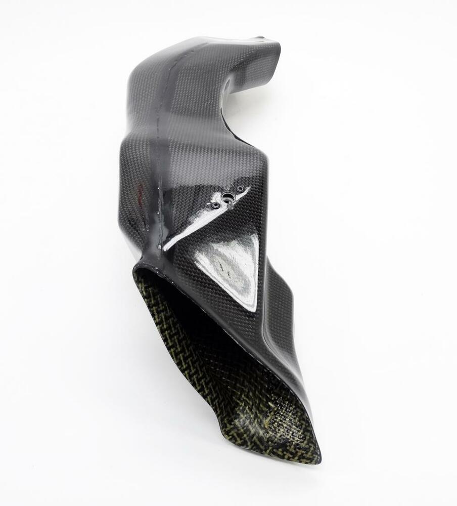 Yoshimura_Replica_Team_Mayer_Parts_Suzuki_GSXR_1000_2017_Luftkanal_rechts_Carbon Carbon Airboxkanal rechts für Yoshimura Replica Suzuki GSX-R 1000 /R 2017-