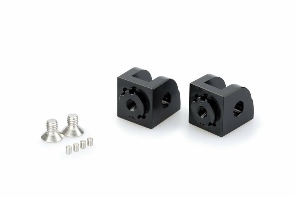 PUIG FUSSRASTEN FAHRER ADAPTER SET RECHTS/LINKS SUZUKI - 20234N