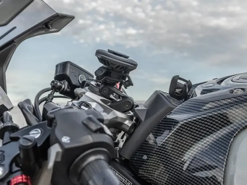 Quad-Lock-MAG-Wetterfester-Drahtlos-Ladekopf-12V-24V-10090-7 Quad Lock MAG Wetterfester Drahtlos Ladekopf V2 - 12V / 24V