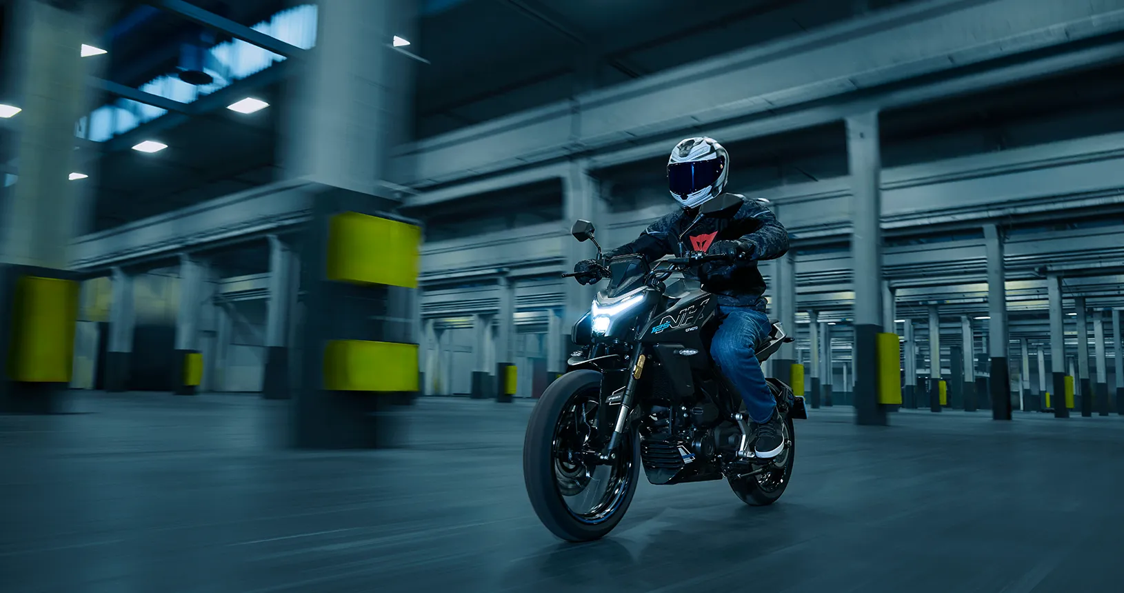 CFMoto 125 NK schwarz 2025