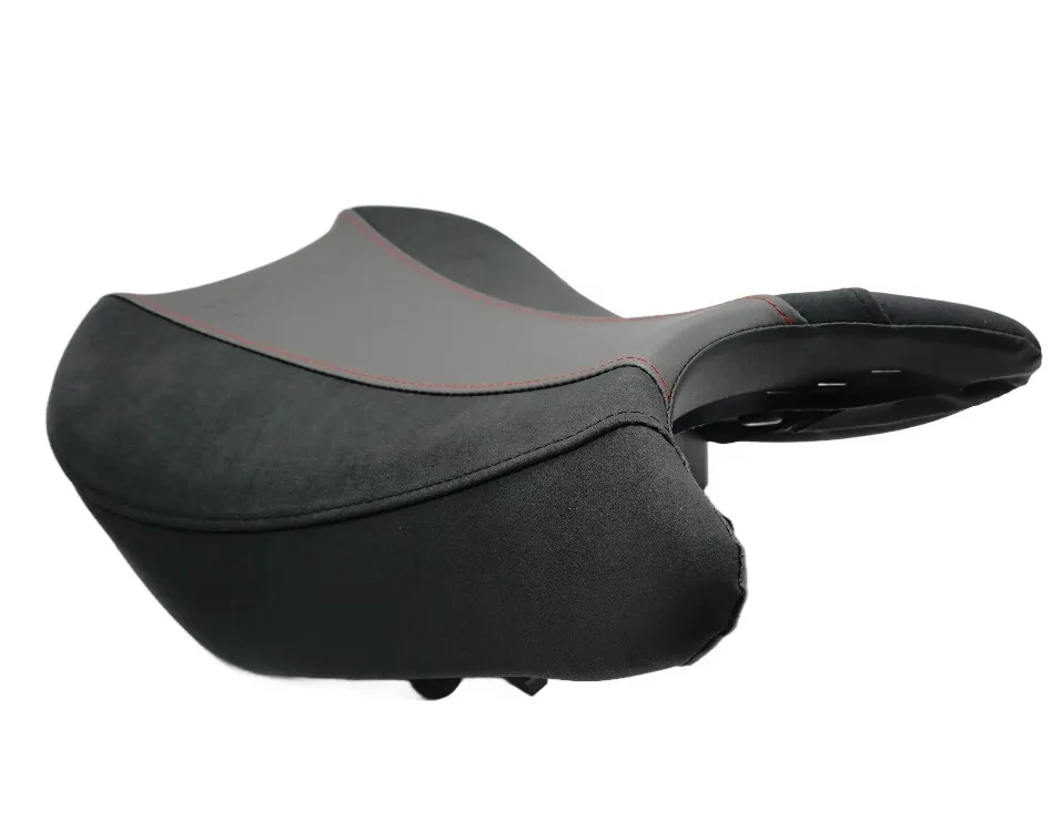 Suzuki Original Premium Sitz - GSX-S 1000 GT 2022- - 45100-48K60-B8V Suzuki Original Premium Sitz - GSX-S 1000 GT 2022- - 45100-48K60-B8V