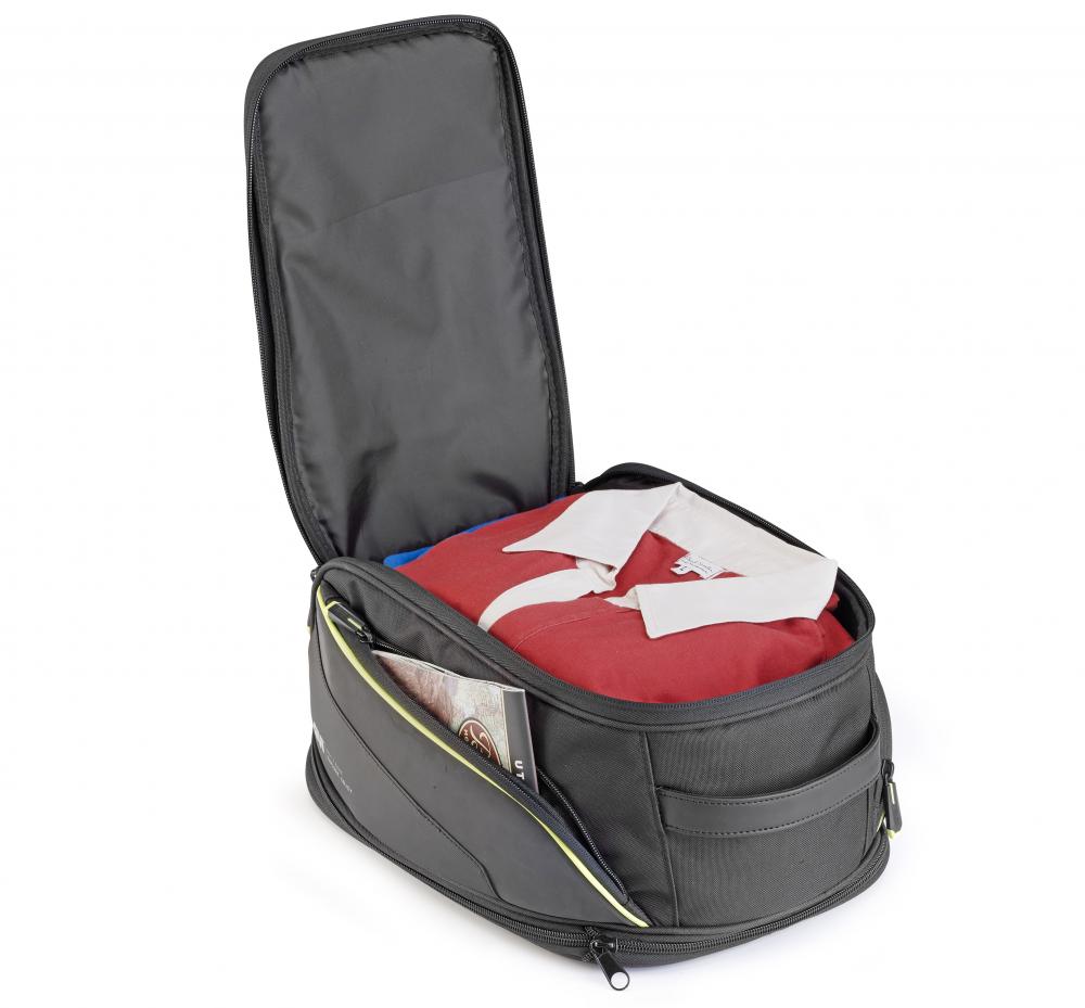 Givi_Easy_T_EA131_Tanklock_Tankrucksack___Tanktasche___20_26_Liter_4 Givi Easy-T EA131 Tanklock Tankrucksack / Tanktasche - 20-26 Liter