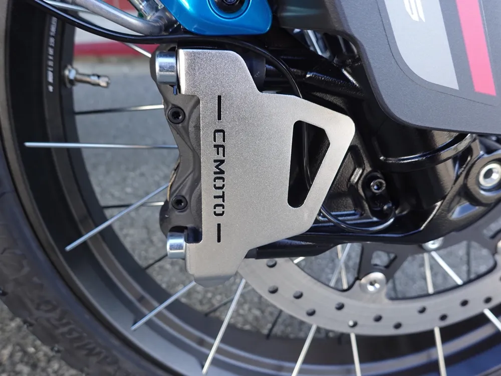 CFMoto vordere Bremssattel Schutzabdeckung - MT 450 2024- - CF-6AQV-804400-6000