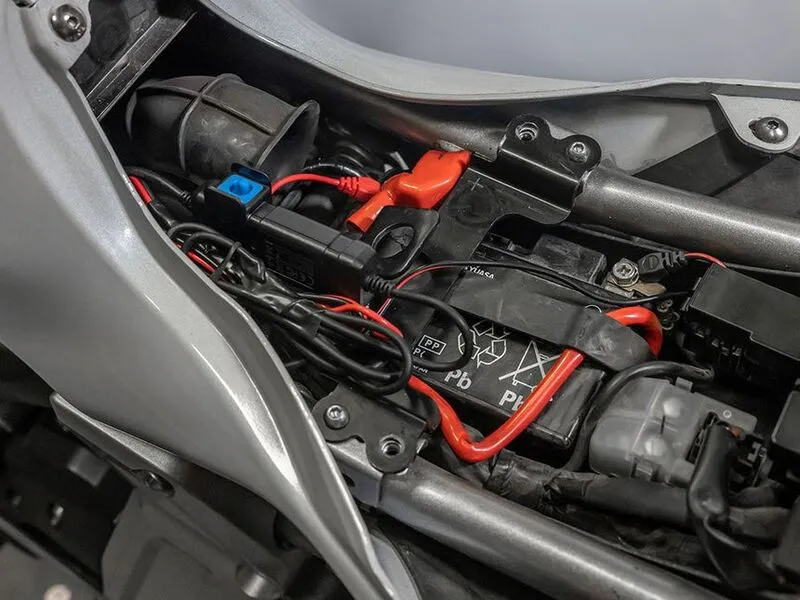 Quad Lock Wasserdichter 12V USB Smart Adapter