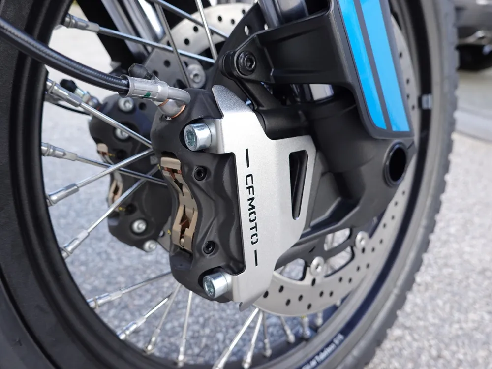 CFMoto vordere Bremssattel Schutzabdeckung - MT 800 / MT-X 800 - CF-6WWV-802200-5000