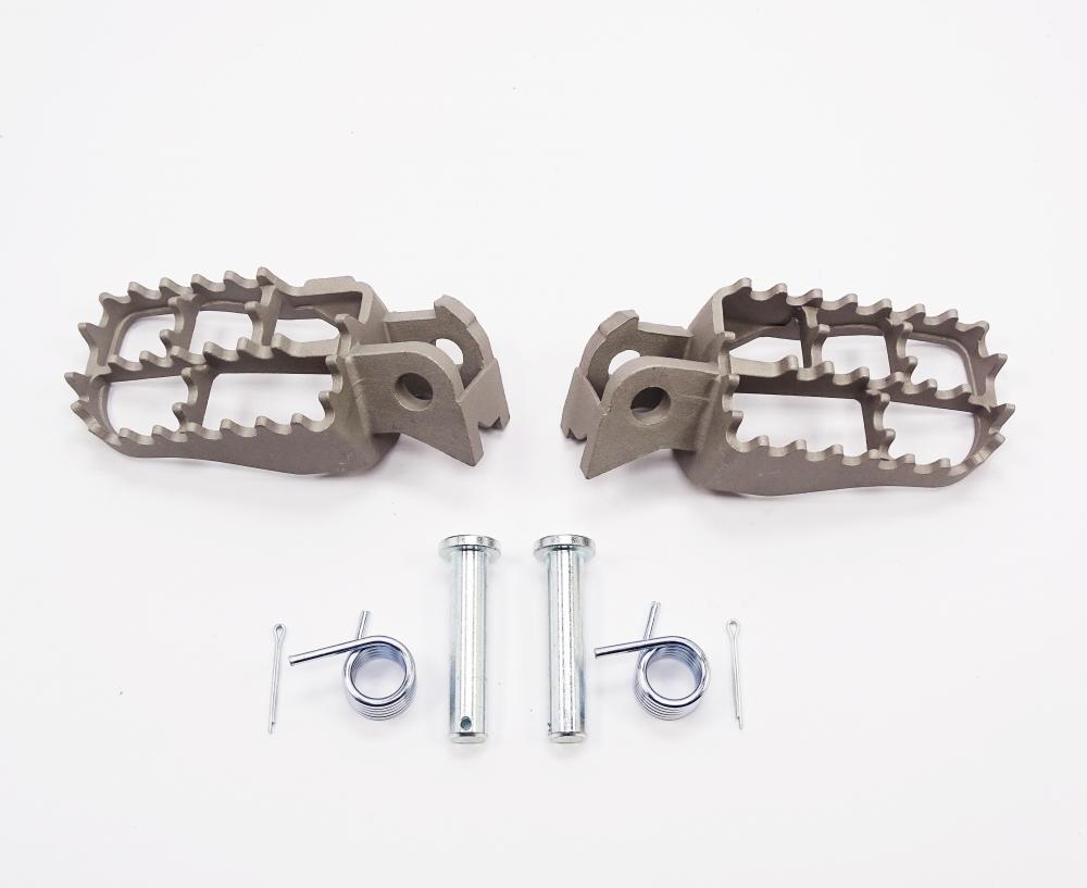 Fantic_Original_Fussrasten_Set_04224020 Fantic Original Fußrasten Set - TL 50 / 125 | XEF / XFM 125 | XE / XM 50 | TL / XEF 250 Trail | Caballero 125 / 250 / 500