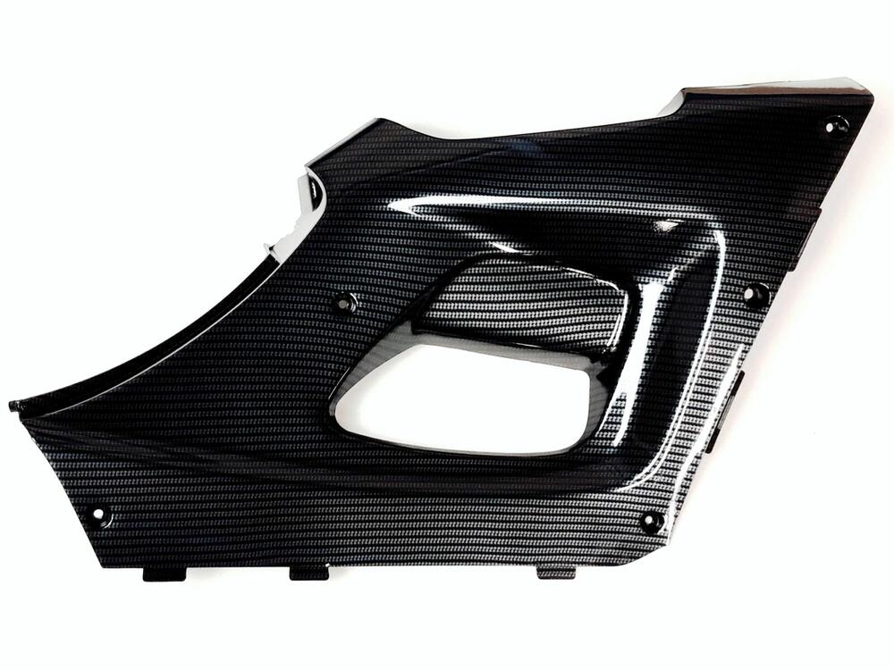 img-20220127-144201 TGB SIDE COVER, RH(CARBON COATING) - 512541C