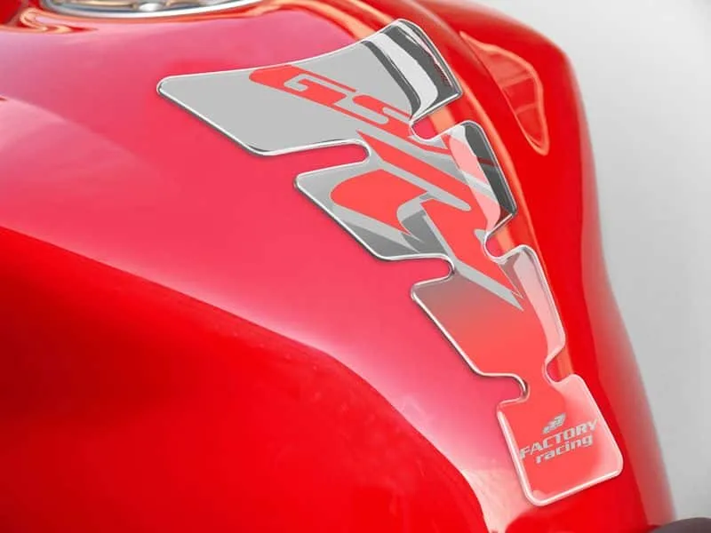 defaultgvl2muXTYIIAi PUIG TANK PAD SPIRIT GSXR SILBER-KLAR - 4222P