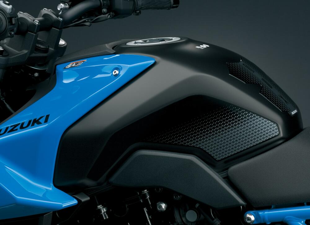 Suzuki Original Tankaufkleber / Tankschutzfolie seitlich - GSX-8S